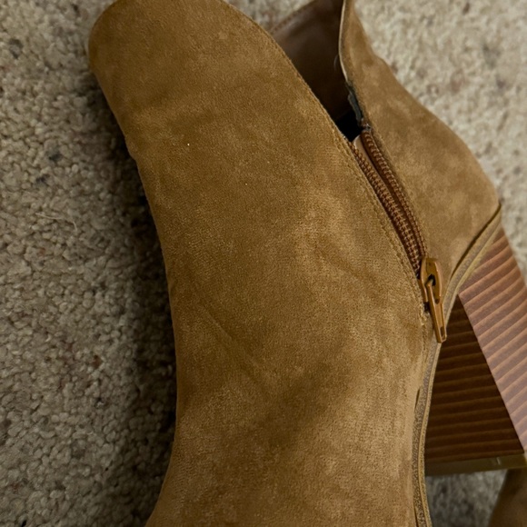 Lulu’s x Matisse Spirit Fawn Pointed Toe Camel Suede Ankle Block Heel Boots NWOT - Picture 7 of 15